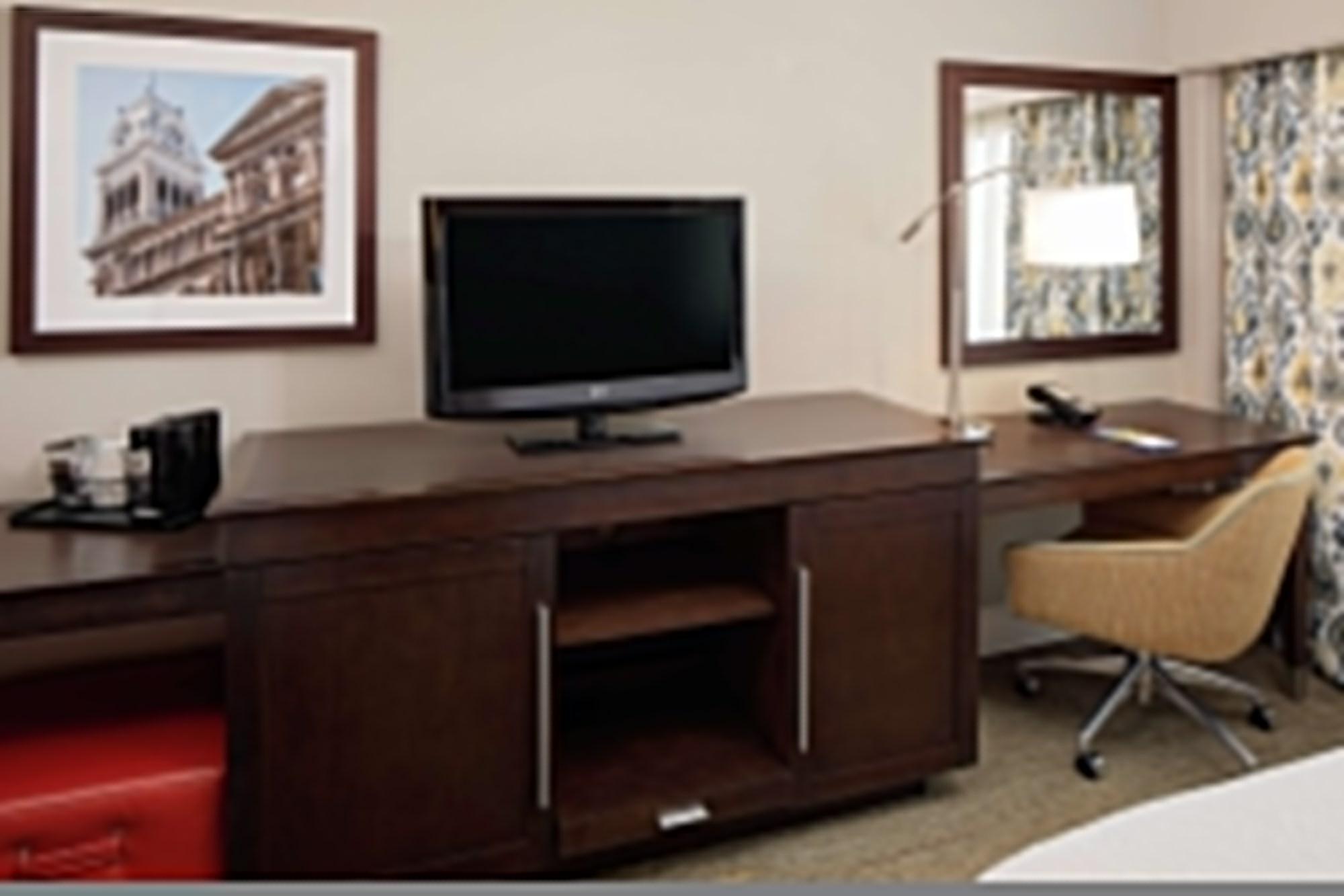 Hampton Inn Louisville Downtown Екстер'єр фото