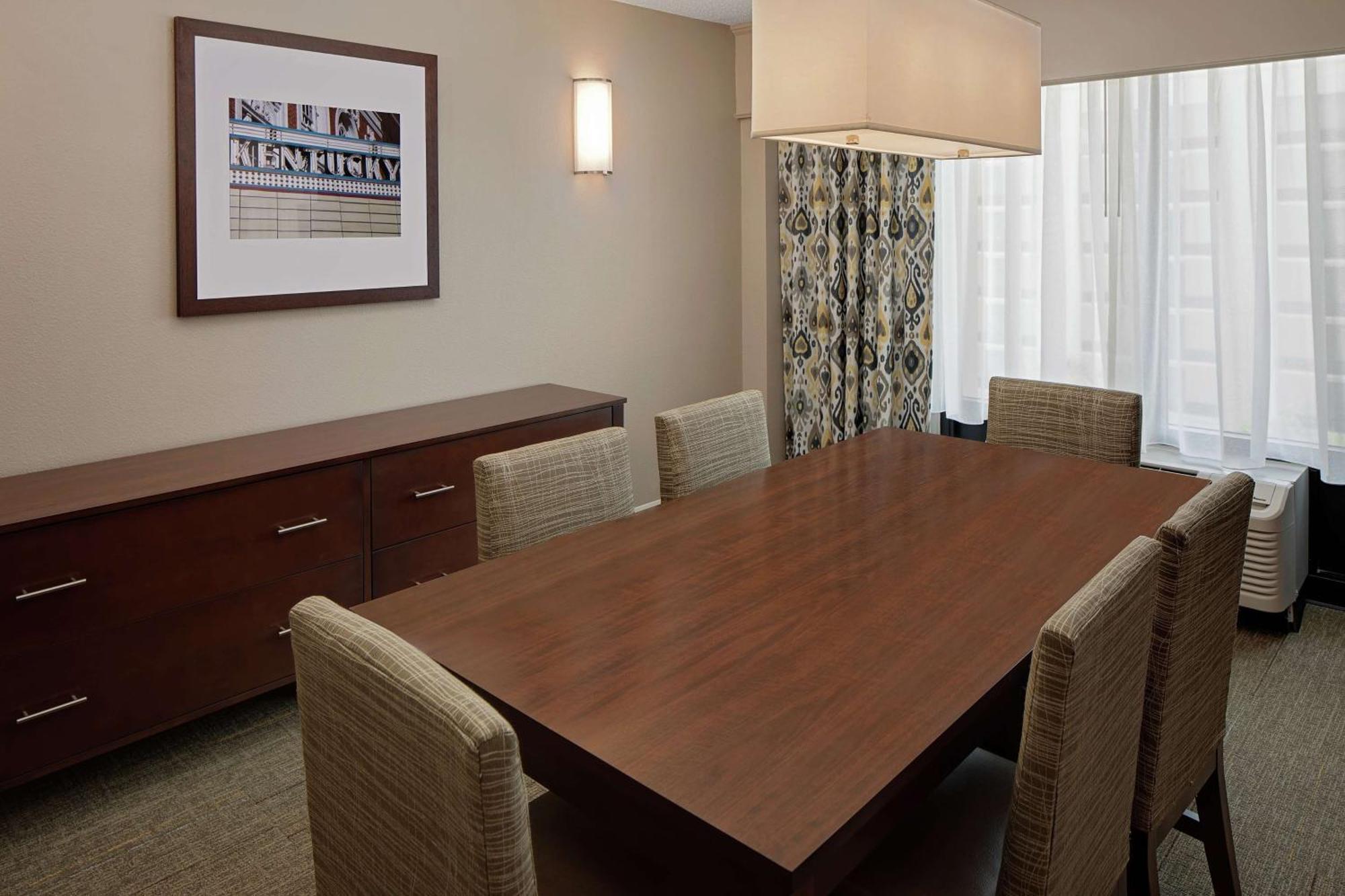 Hampton Inn Louisville Downtown Екстер'єр фото