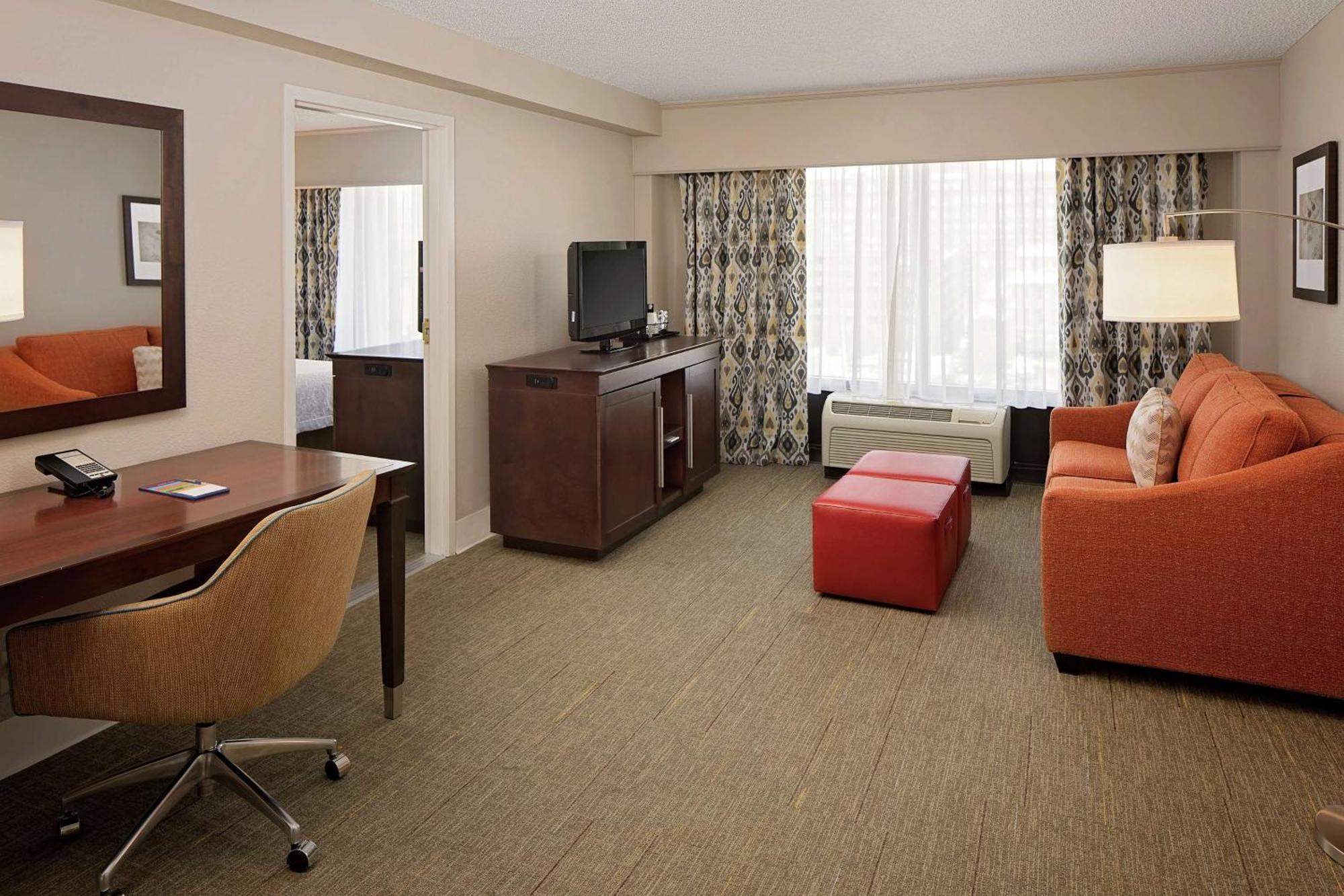 Hampton Inn Louisville Downtown Екстер'єр фото